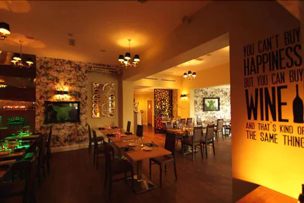 The Inn Hotel Bar And Restaurant Saint Helier Jersey Esterno foto