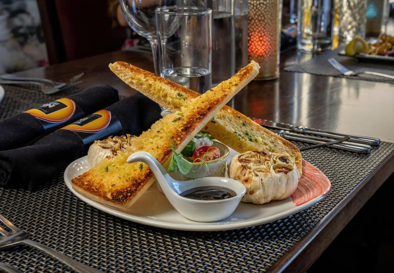 The Inn Hotel Bar And Restaurant Saint Helier Jersey Esterno foto