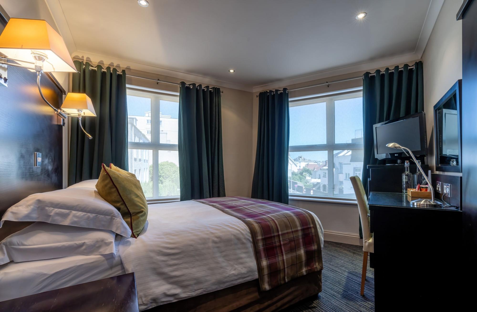 The Inn Hotel Bar And Restaurant Saint Helier Jersey Esterno foto