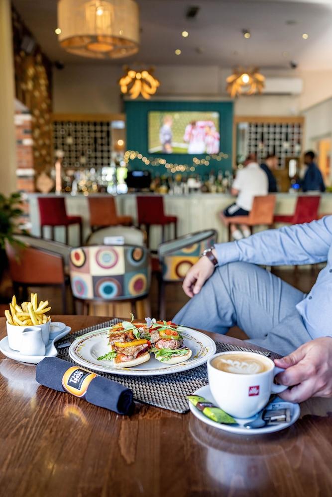 The Inn Hotel Bar And Restaurant Saint Helier Jersey Esterno foto